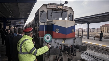 Yeni sezonun ilk seferine çıkan Turistik Doğu Ekspresi Erzurum'a ulaştı