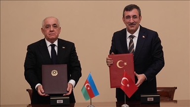 Turqia nënshkruan marrëveshje bashkëpunimi me Azerbajxhanin për energjinë, tregtinë dhe investimet