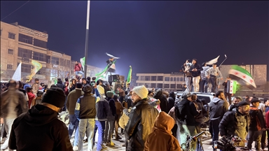 مظاهرة في منبج السورية تنديدا بهجمات "قسد" بحلب