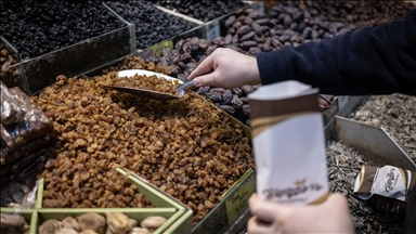 Yılbaşı öncesinde kuru yemişçilerde hareketlilik başladı