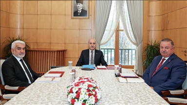 TBMM Başkanı Kurtulmuş, HÜDA PAR Genel Başkanı Yapıcıoğlu ve Yeniden Refah Partili Bekin'i kabul etti