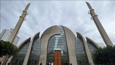 نظرسنجی در آلمان: اعتماد جوانان به اسلام از کلیسای کاتولیک پیشی گرفت