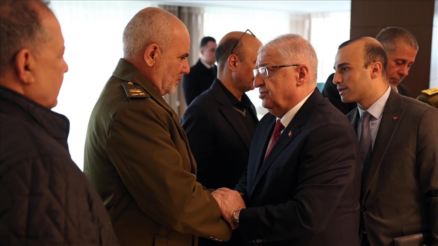 Turkish defense minister pays condolence visit to Libyan officials, families in Ankara