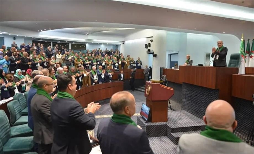 المجلس الشعبي الجزائري يصادق على قانون يجرم الاستعمار الفرنسي 