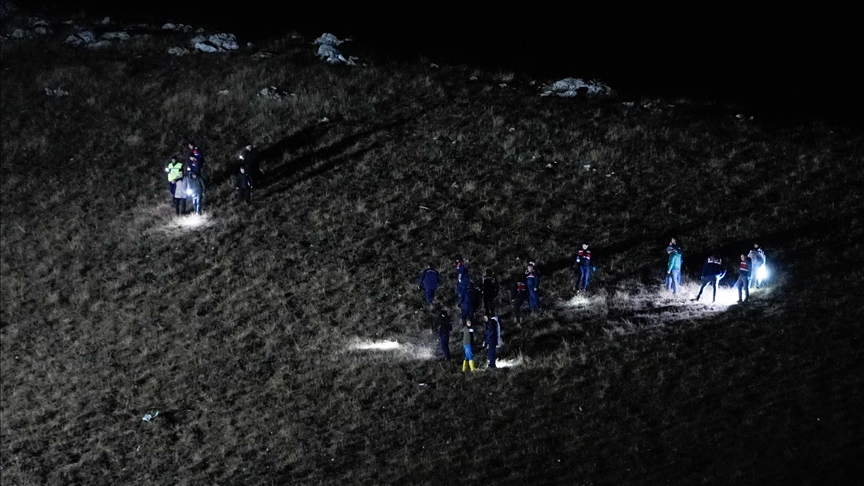 Türkiye intensifica las tareas de búsqueda y rescate del avión que transportaba al JEMAD de Libia