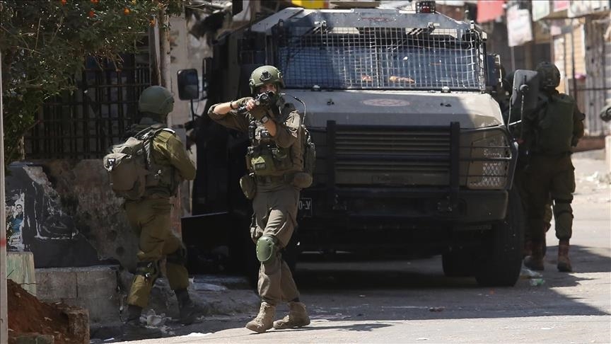 مواجهات بين فلسطينيين والجيش الإسرائيلي خلال اقتحامه بلدات بالضفة