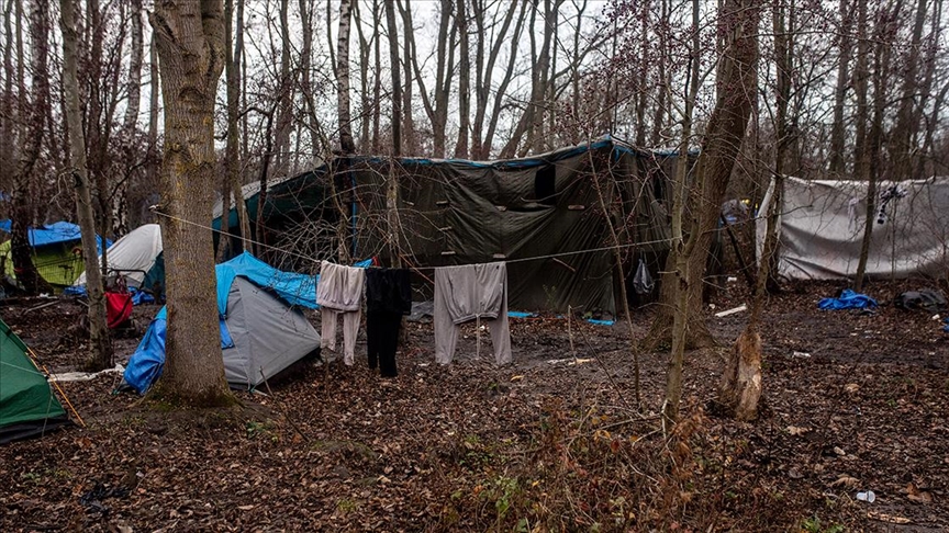 Мигрантите во француската област Данкерк изложени на сериозни здравствени и безбедносни ризици