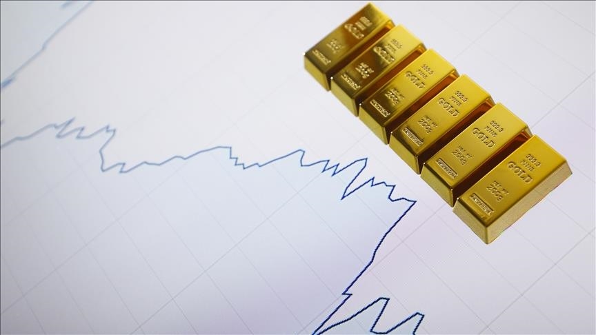 Цената на златото првпат над 4.500 долари поради геополитиката и очекувањата за намалување на каматните стапки од ФЕД