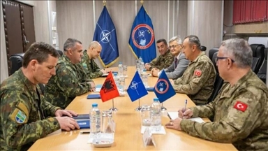 Komandant KFOR-a s načelnikom Generalštaba Albanije o sigurnosti na Kosovu i u regionu