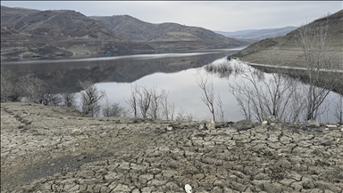 Yozgat'ın içme suyunu karşılayan Musabeyli Cemil Çiçek Barajı'ndaki su kritik seviyeye geriledi