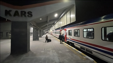 Turistik Doğu Ekspresi yeni sezonda Kars'tan ilk seferine çıktı