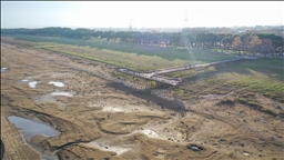 Türkiye'nin beşinci büyük gölündeki su çekilmesi her geçen gün artıyor