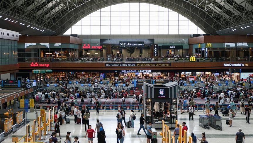 Aeroporti  Sabiha Gokcen  i Stambollit u shërbeu 44 2 milionë pasagjerëve në 11 muaj  thyen rekordin e vitit të kaluar