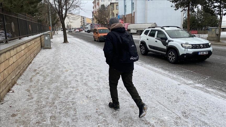 Li Qers û Erdexanê berf dibare û hewa sar e