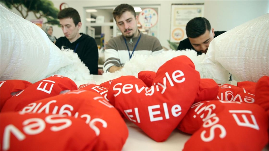 Toplumun farklı kesimleri "Özel bireyler için" bir araya geldi