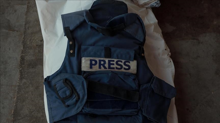 Новинарка и нејзината мајка меѓу телата на 25 Палестинци извлечени од урнатините во разурнатата Газа