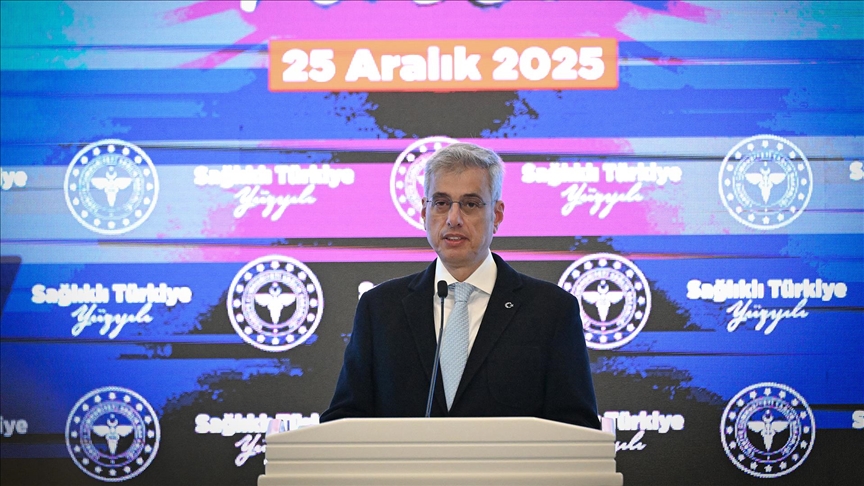 Bakan Memişoğlu: Bu yıl hizmete aldığımız 856 yeni ambulansımızla birlikte toplam filomuzu 6 bin 308'e ulaştırdık