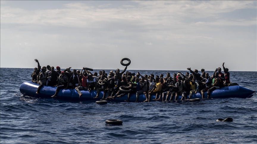 Grèce : 52 migrants secourus, un mineur porté disparu en mer Égée