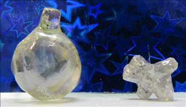 Алмазодобытчики АЛРОСА в канун Нового года извлекли алмазы, напоминающие елочные игрушки