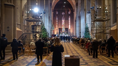Хрватска: Божиќна миса одржана во реновираната катедрала во Загреб по пет години
