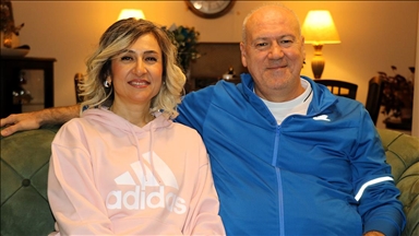 Beden eğitimi öğretmeni karı koca spor salonlarında birbirlerine rakip oluyor