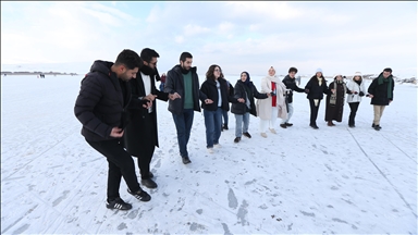 Ekspresa Rojhilat a Geştiyarî coşî da Gola Çildirê