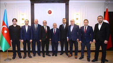 Azerbaïdjan : des journalistes turcs décorés à l’occasion du 150e anniversaire de la presse nationale