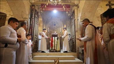 Li Mêrdînê di Dêra Kirklarê ya dîrokî da ayîna Noelê hat lidarxistin