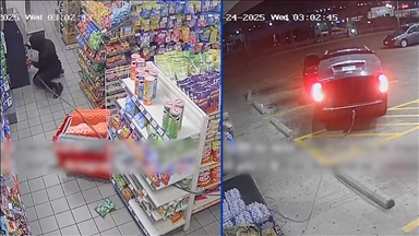 ABD'de hırsızlık zanlıları Noel arifesinde araçlarına bağladıkları ATM'yi yerinden söküp çalmaya çalıştı