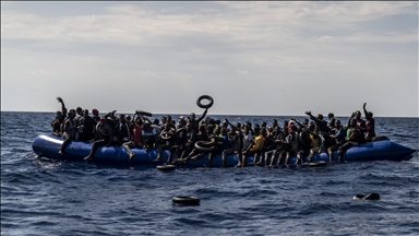 Grèce : 52 migrants secourus, un mineur porté disparu en mer Égée