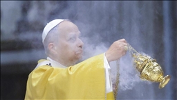 Лев XIV впервые возглавил рождественскую мессу