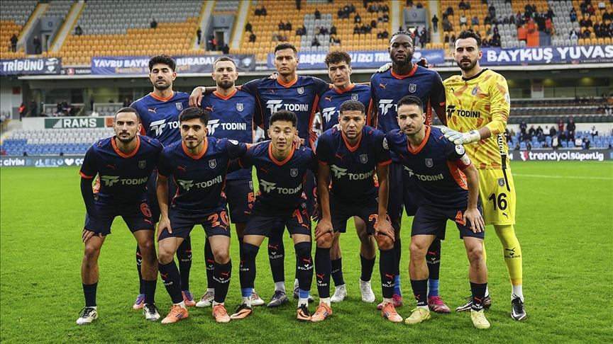 Başakşehir, Süper Lig'in ilk yarısını 7. sırada tamamladı