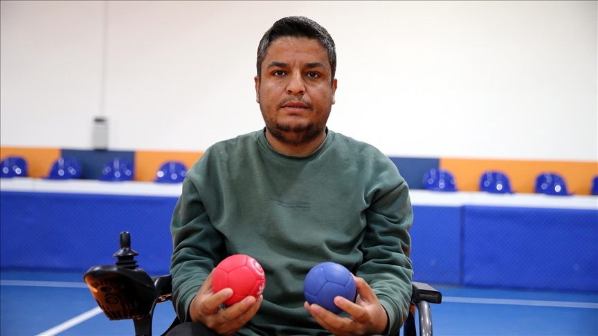 Şanlıurfalı kas erimesi hastası, boccia sayesinde hayata tutundu