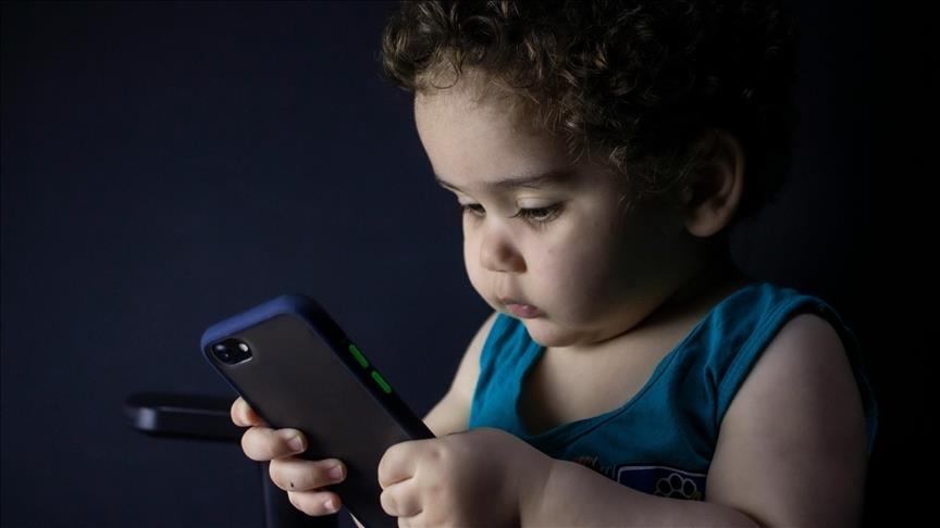 Германскиот министер за дигитални работи поддржува ограничувања на возраста за децата на социјалните мрежи