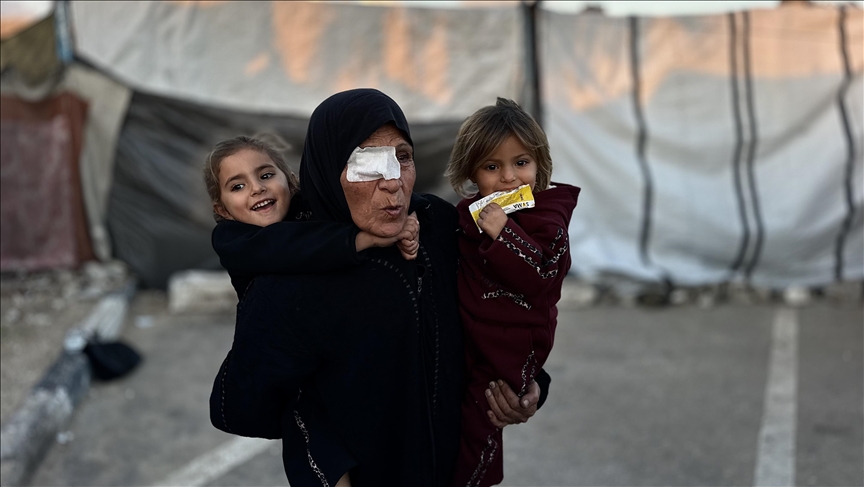 Sedamdesetogodišnja žena brine o siročadi u Gazi