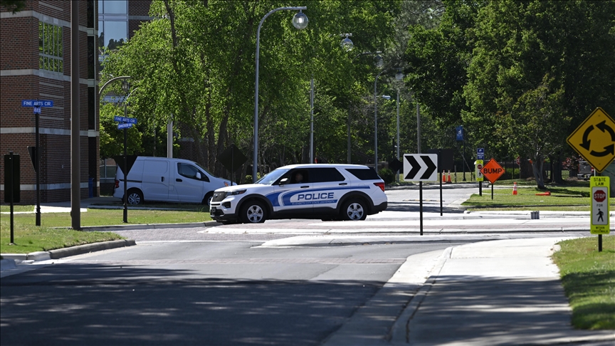 2 US police officers critically wounded in North Carolina shooting