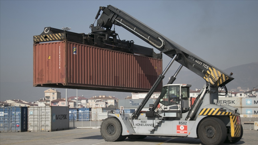 Bazı mesleklerde mesleki yeterlilik belgesi olmayanlar 12 ay sonra çalıştırılamayacak