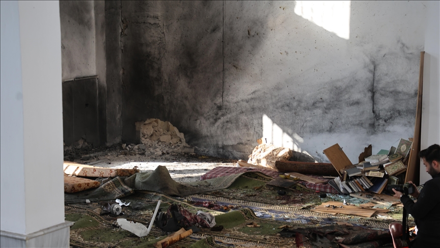 الداخلية السورية تكشف تفاصيل التفجير الإرهابي في مسجد بحمص