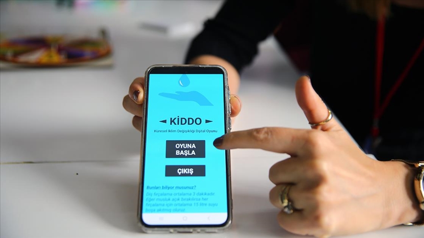 Adana'da lise öğrencisi, iklim krizine dikkati çekmek için oyun geliştirdi