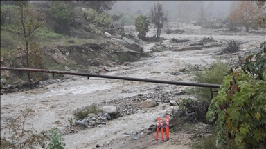 California'da olumsuz hava koşulları nedeniyle ölenlerin sayısı 3'e yükseldi