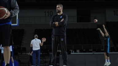 Türk Telekom Basketbol, Anadolu Efes karşısında galibiyet serisini sürdürmek istiyor