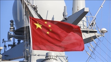 الصين تفرض عقوبات على 20 شركة أمريكية و10 مسؤولين تنفيذيين