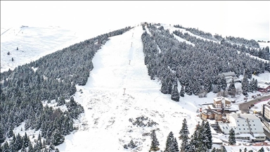 Hafta sonu kar beklenen Uludağ'ın yılbaşına yüzde 100 dolulukla gireceği öngörülüyor 