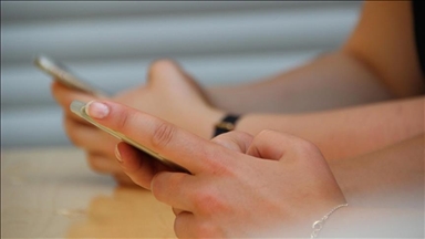 Экранная зависимость снижает умственные способности детей и подростков