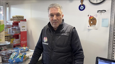 Hollanda'da Türk esnaf, marketine giren silahlı soyguncuyu şişeyle kovaladı