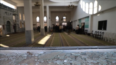 Suriye'nin Humus ilinde bir camiye yönelik terör saldırısında 8 kişi öldü, 18 kişi yaralandı