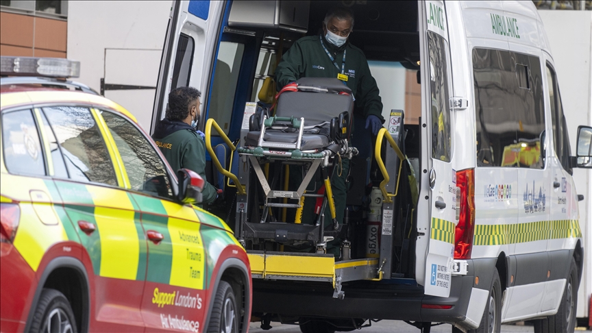 Yabancı sağlık çalışanları, göçmen karşıtlığı ve ırkçılık nedeniyle İngiltere'den ayrılıyor