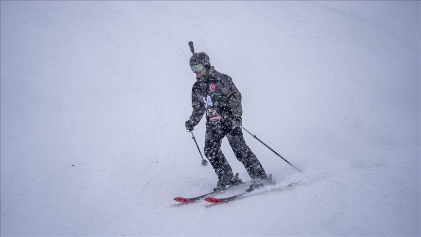 تركيا.. زخم سياحي في "بالاندوكان" مع ذروة موسم التزلج