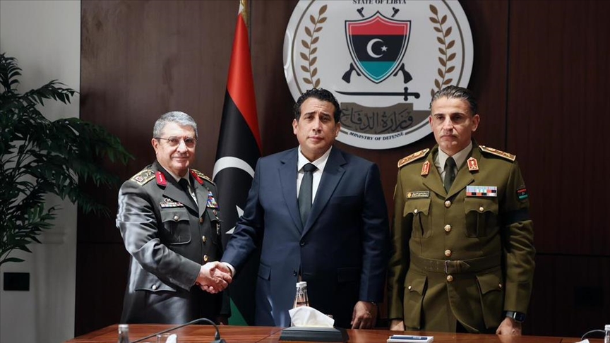 Načelnik Generalštaba Turske Bayraktaroglu razgovarao sa šefom Predsjedničkog vijeća Libije Menfijem