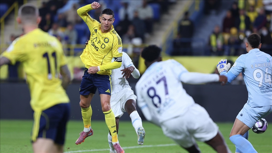 قدم.. رونالدو يواصل تألقه ويقود النصر للفوز على الأخدود